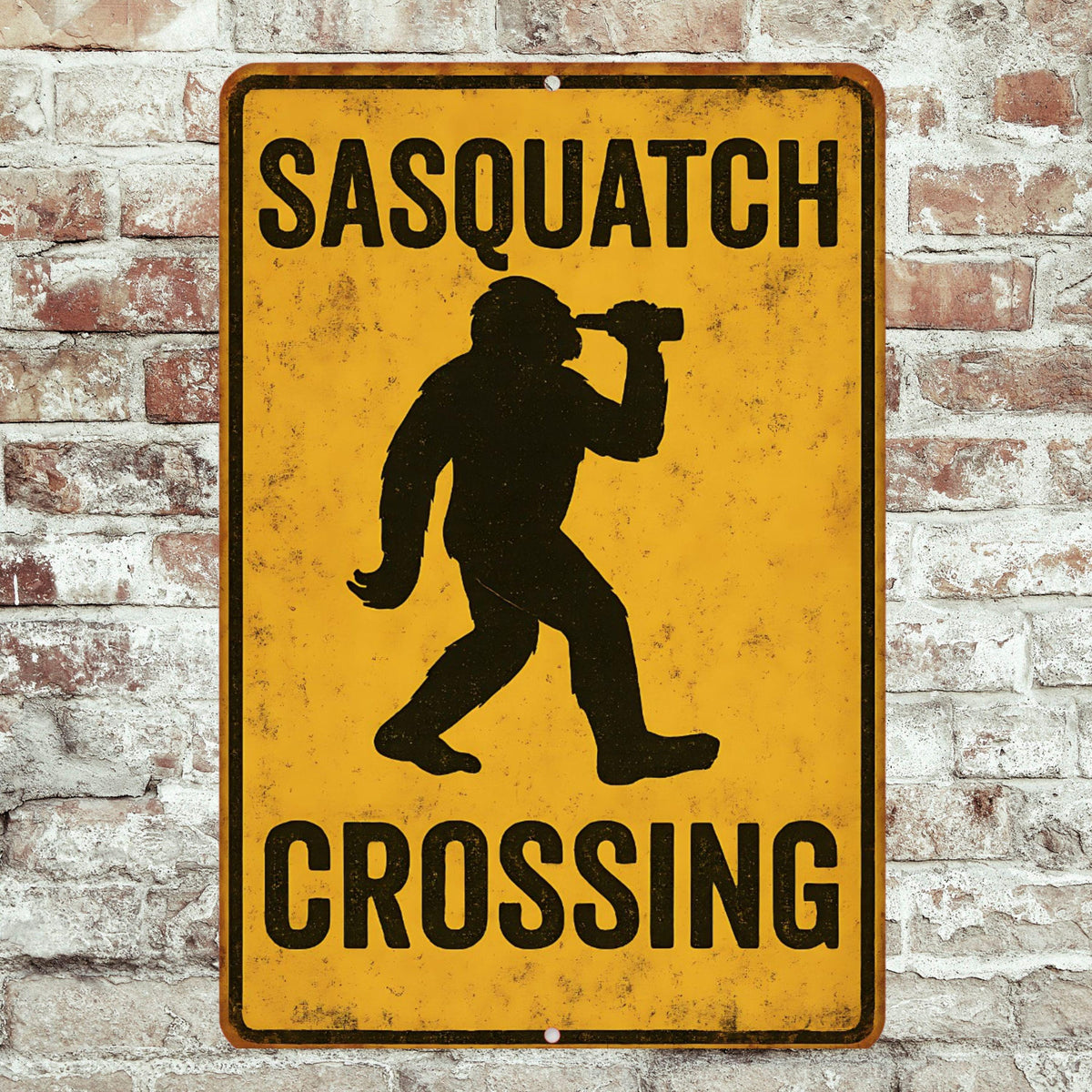 Drunk Sasquatch Crossing Sign – Funny 8x12 Metal Bigfoot Sign with Beer Bottle, Rustic Outdoor Cabin Decor, Dad Gift, Man Cave Sign